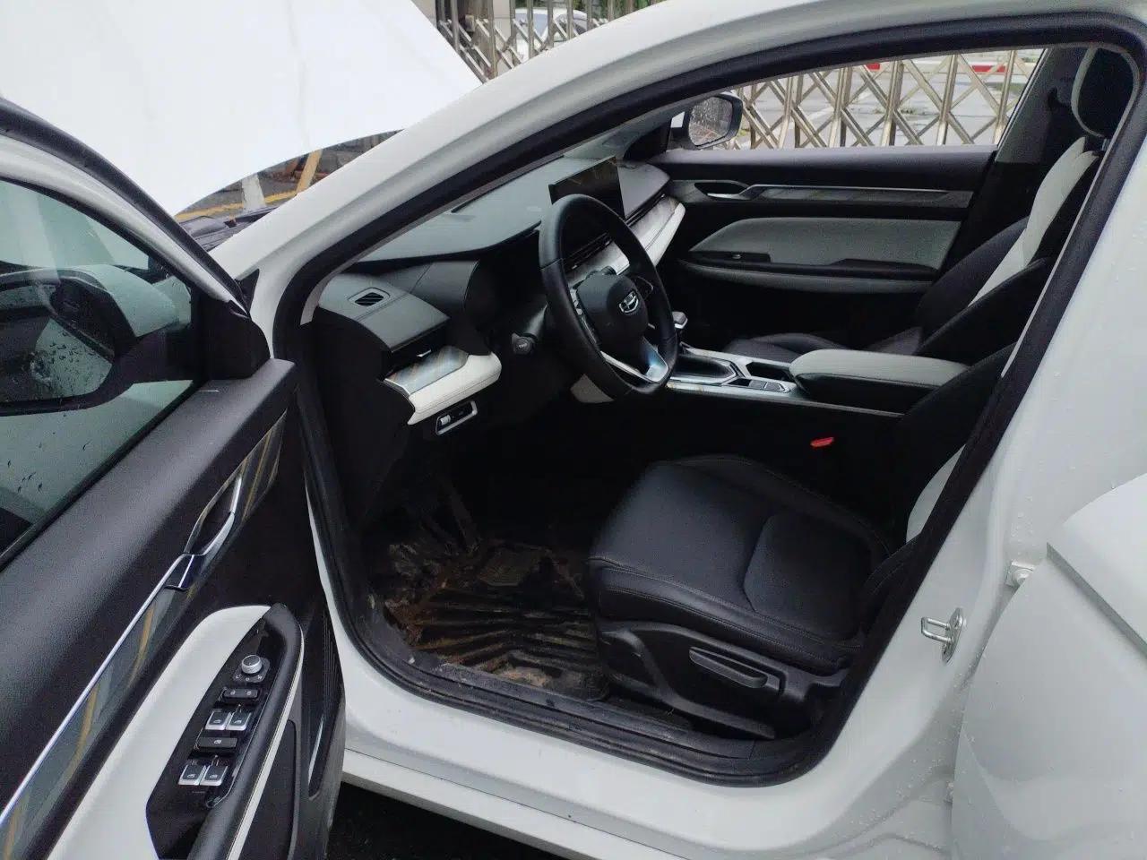 Geely Auto Emgrand L 2022 1.4T CVT Flagship Edition — миниатюра 16