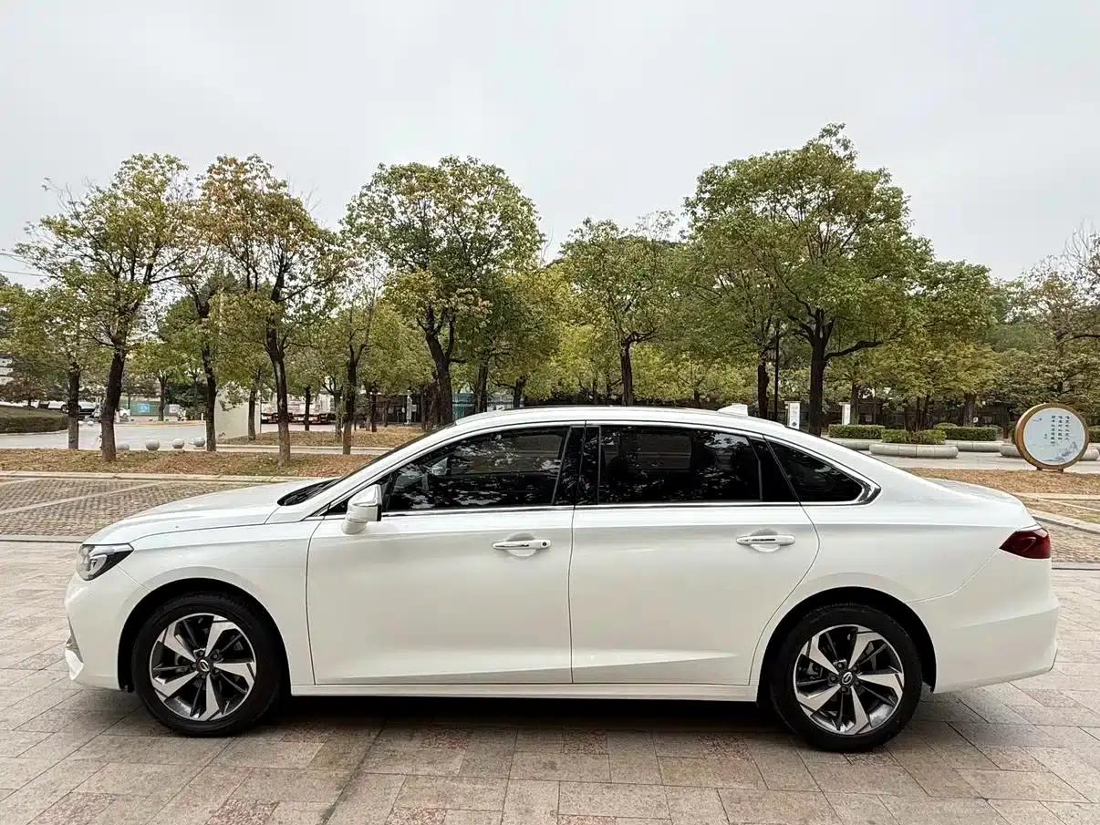 Trumpchi GA6 2019 270T Automatic Premium Edition — миниатюра 17