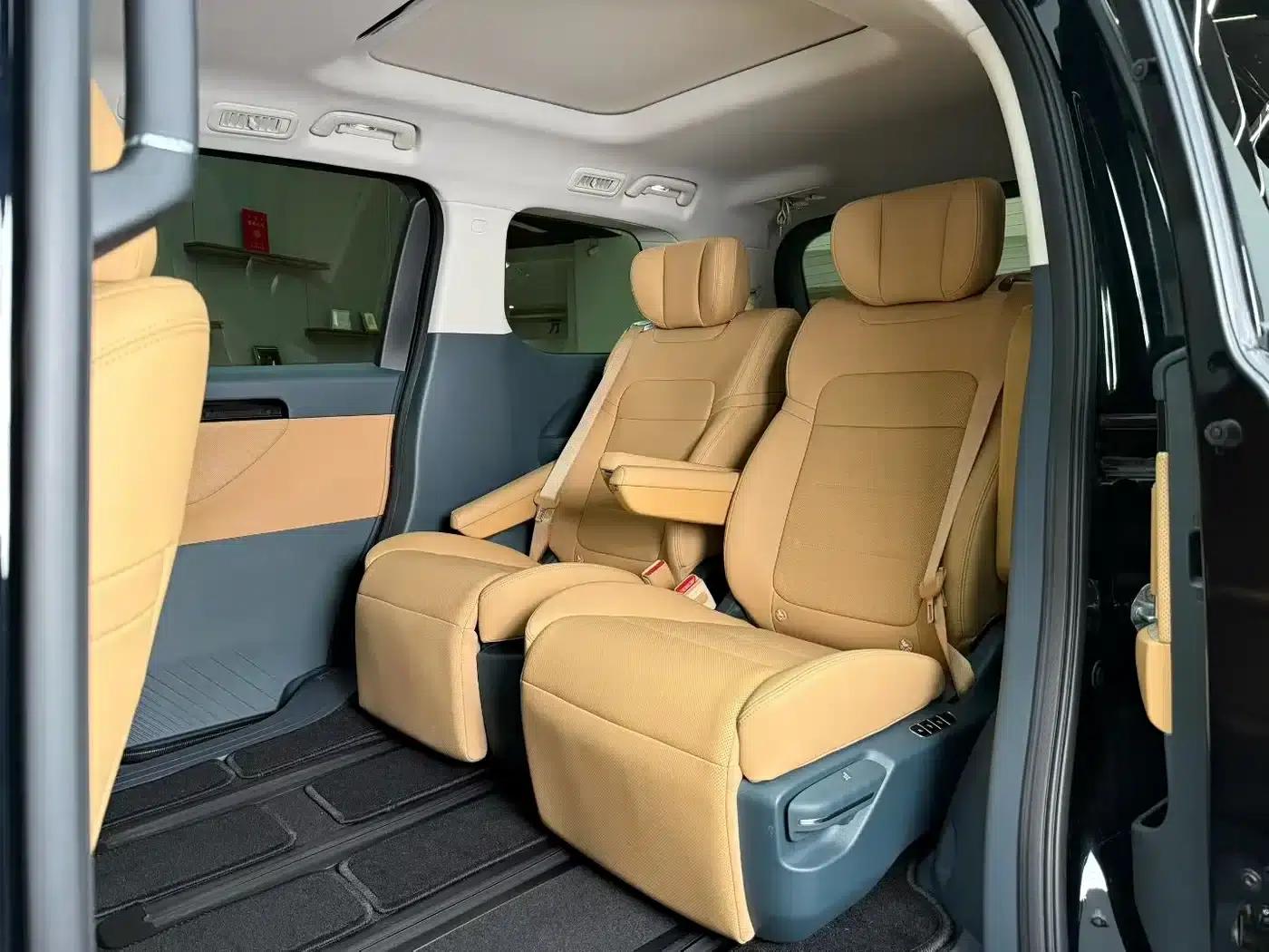 Trumpchi E8 2024 Glory Series 2.0L Glory Edition — миниатюра 9