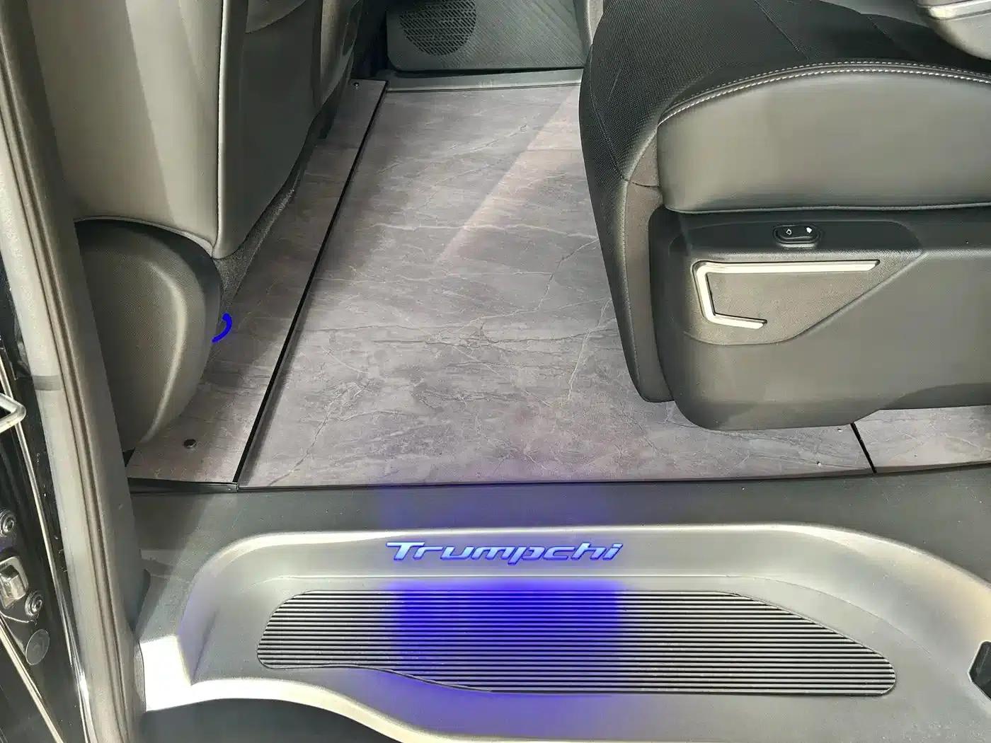 Trumpchi E8 2024 Glory Series 2.0L Glory Edition — миниатюра 6