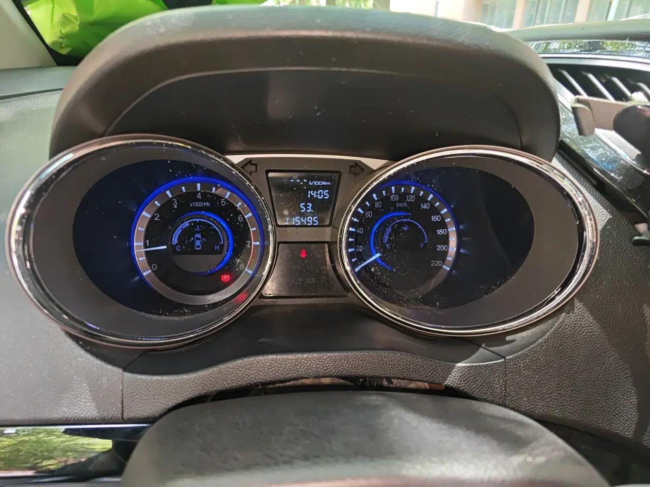 JAC Group Refine M2 2013 1.8L Manual Luxury 7-Seater — миниатюра 11
