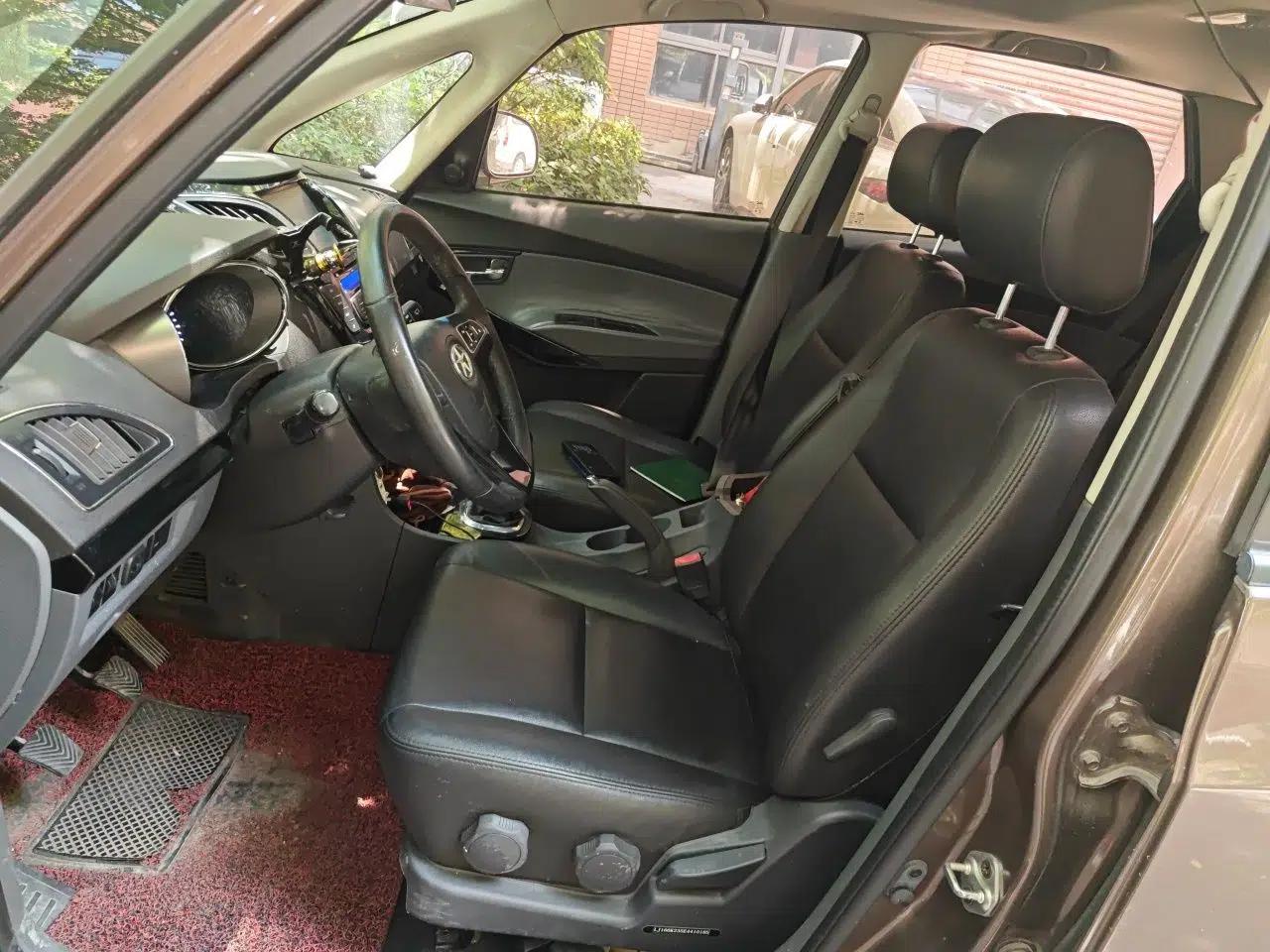JAC Group Refine M2 2013 1.8L Manual Luxury 7-Seater — миниатюра 15