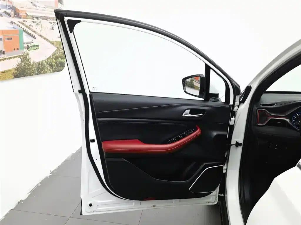 Trumpchi GS4 COUPE 2020 270T Automatic Intelligent Technology Edition — миниатюра 8