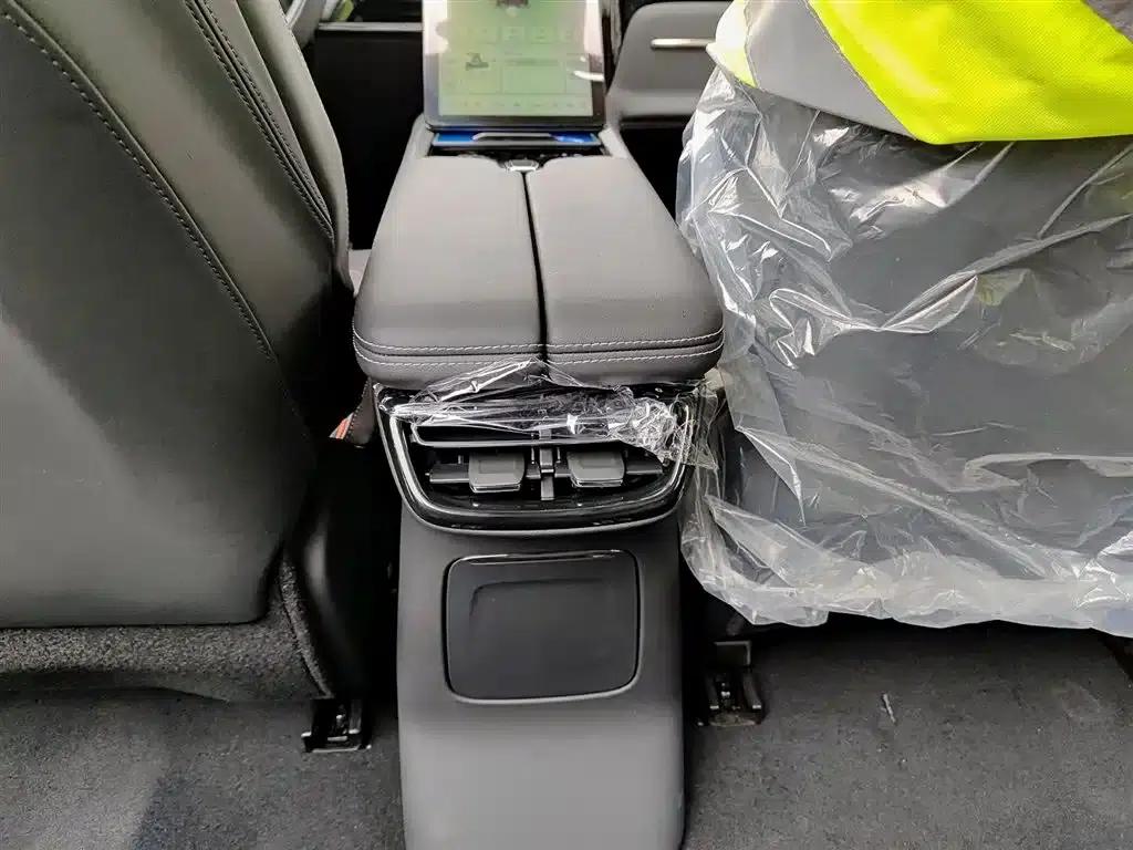 HiPhi X 2022 Expansion Edition 6-seater Long Range Version — миниатюра 12