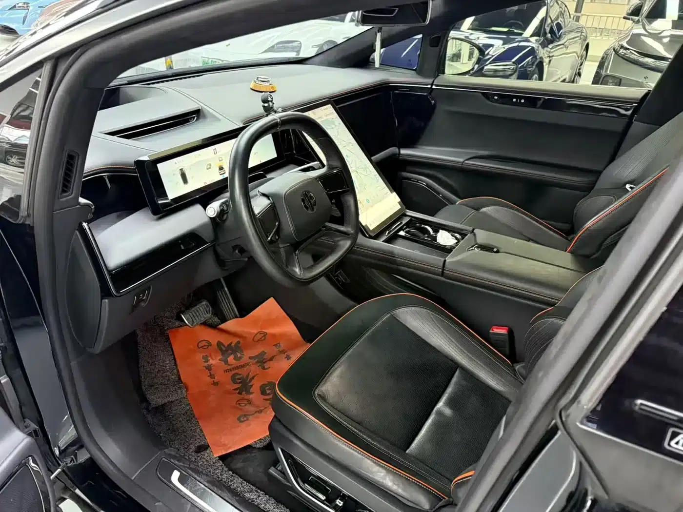 HiPhi X 2021 Flagship Edition 6-seater — миниатюра 5