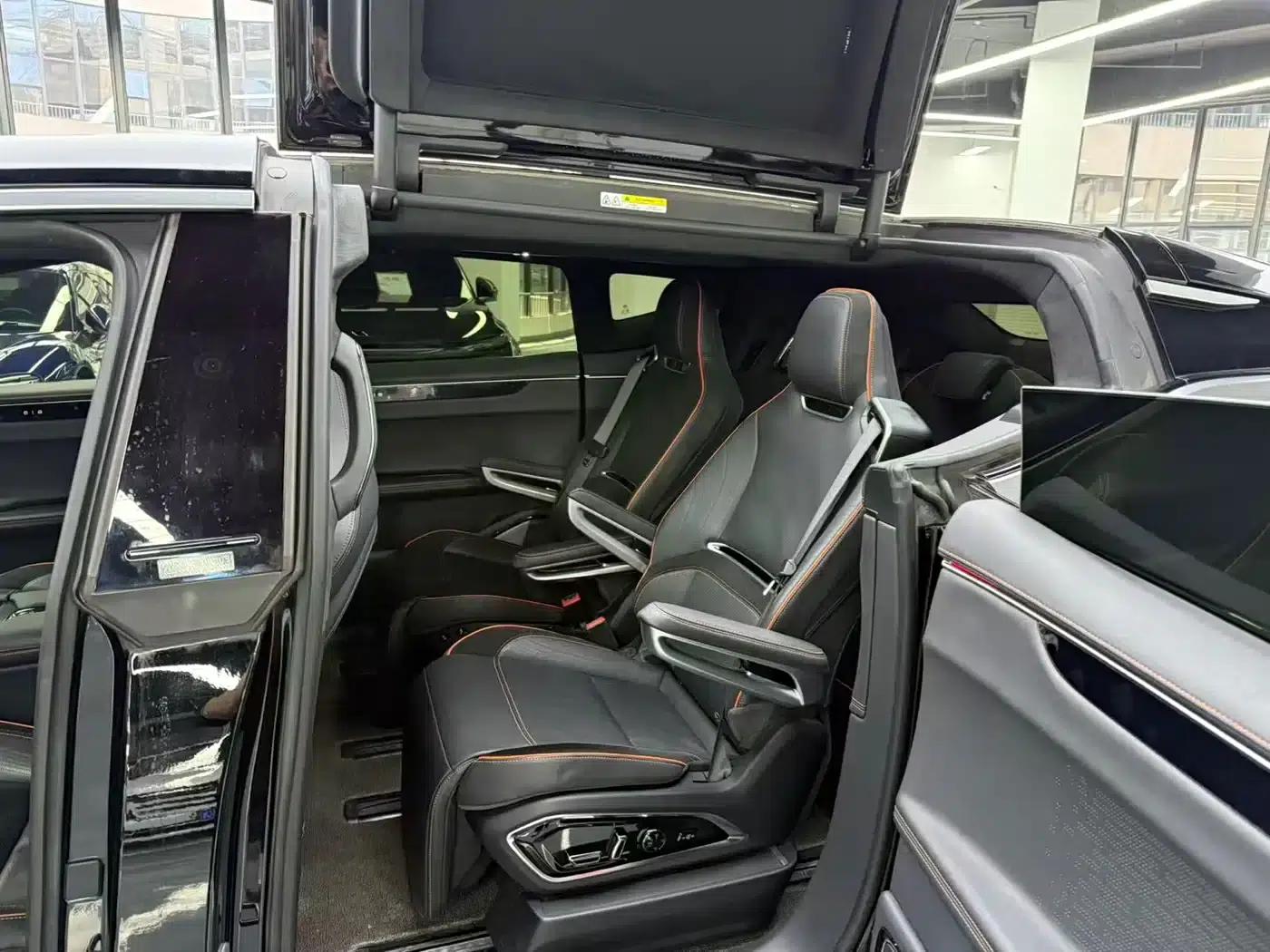HiPhi X 2021 Flagship Edition 6-seater — миниатюра 6