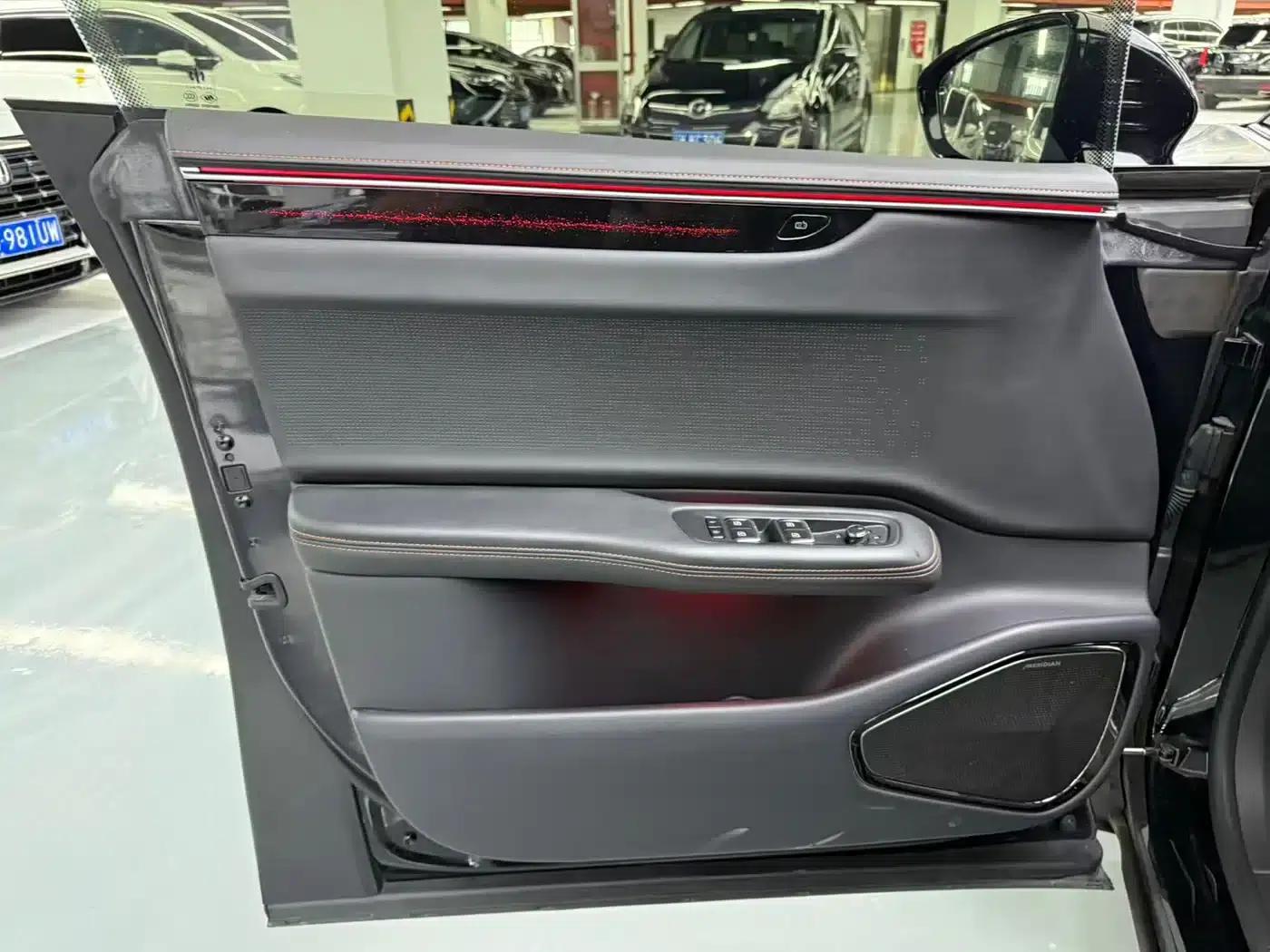 HiPhi X 2021 Flagship Edition 6-seater — миниатюра 7