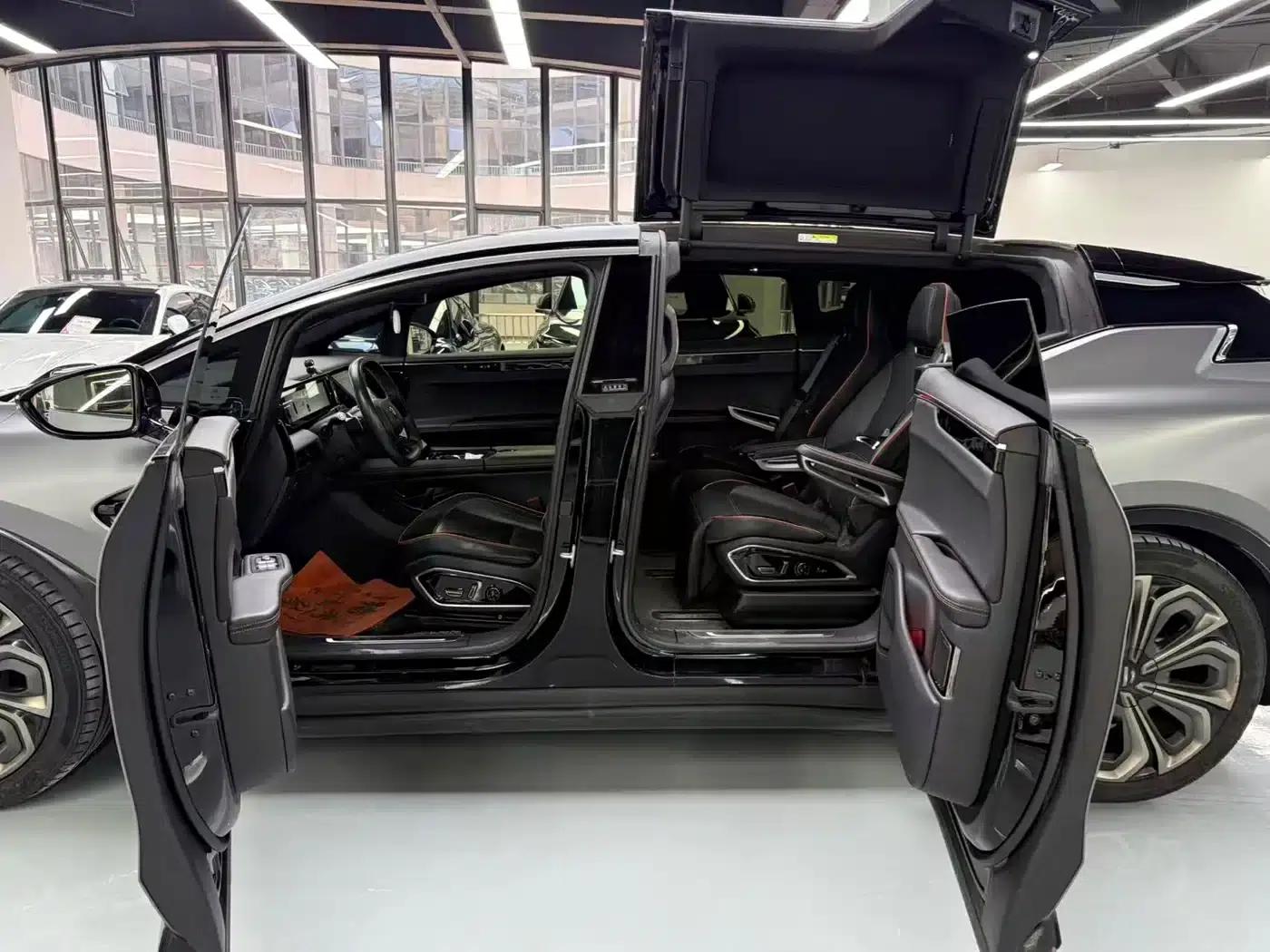 HiPhi X 2021 Flagship Edition 6-seater — миниатюра 9