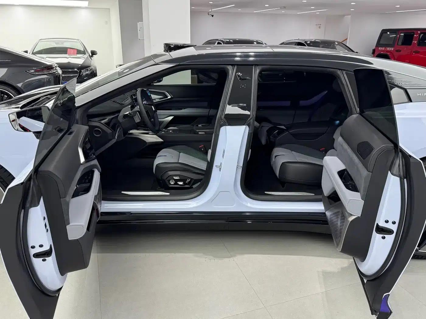 2023 HiPhi Z (Four-seater version) — миниатюра 6