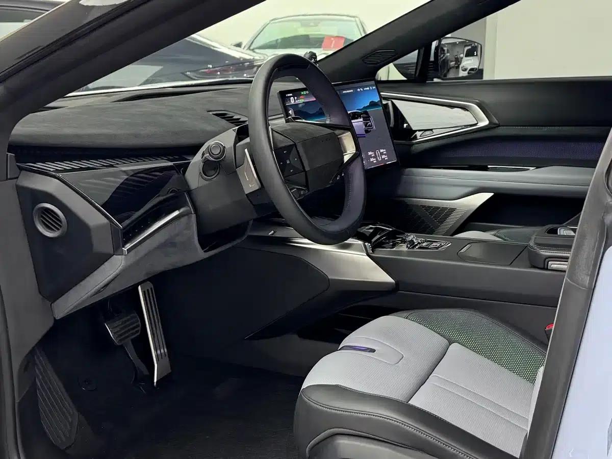 2023 HiPhi Z (Four-seater version) — миниатюра 7
