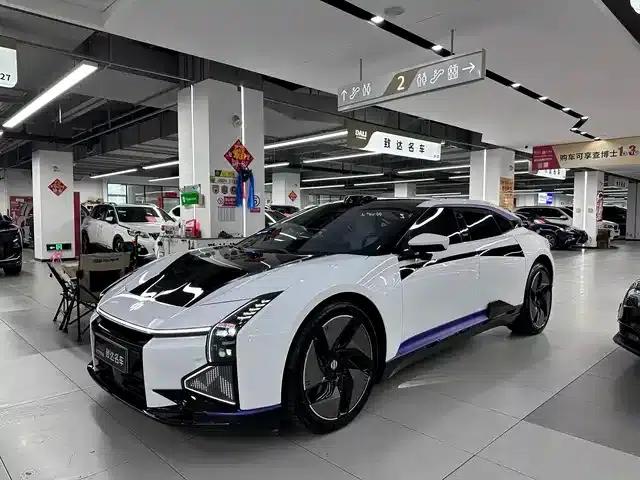 2023 HiPhi Z (Four-seater version)
