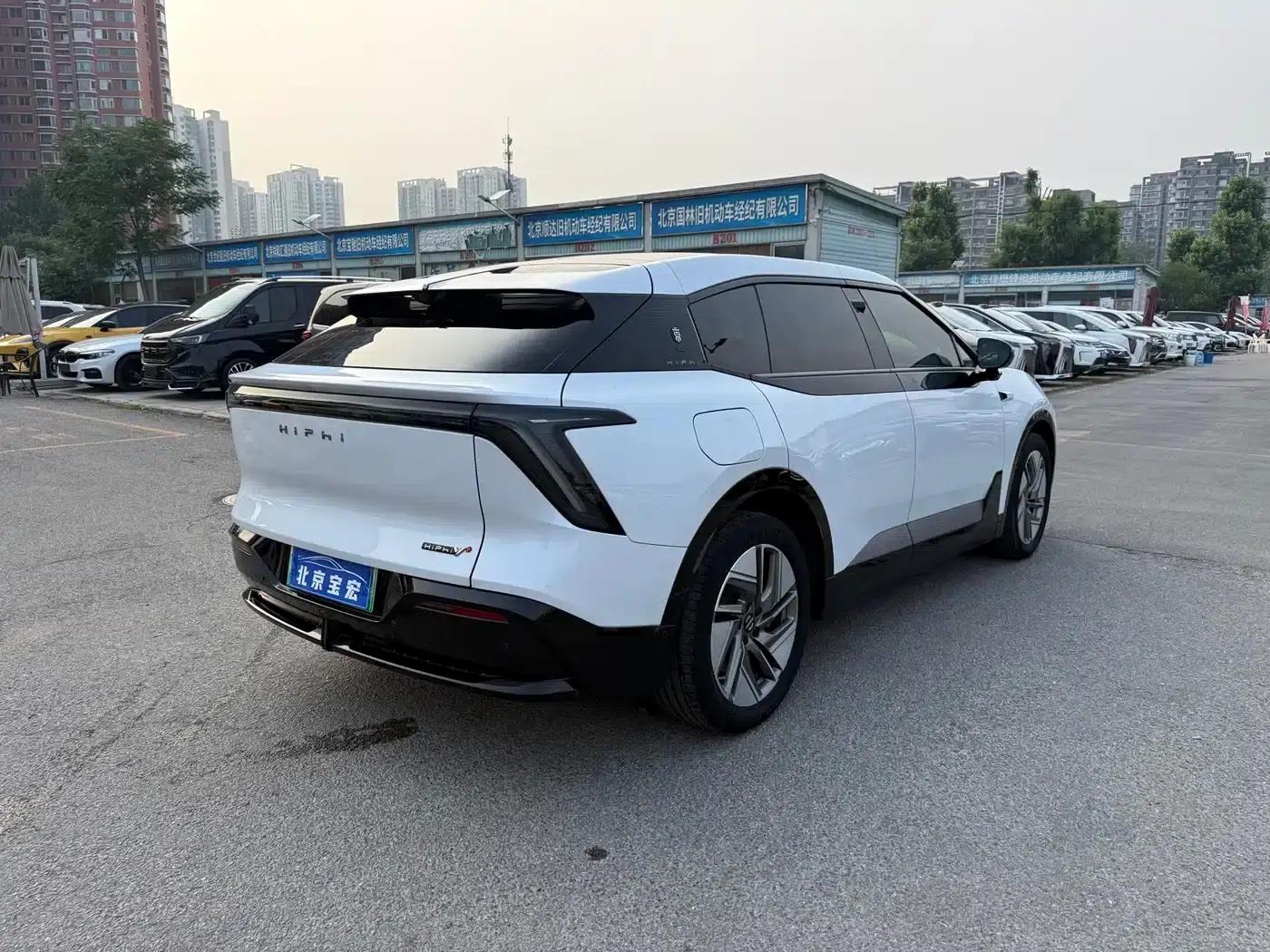 HiPhi Y 2023 560km Elite Edition — миниатюра 19