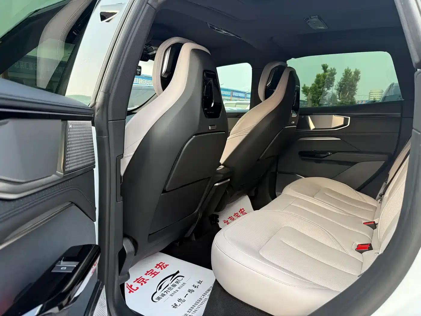 HiPhi Y 2023 560km Elite Edition — миниатюра 8