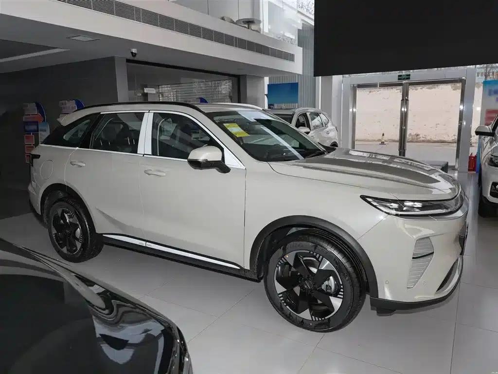 Haval Xiaolong MAX 2025 Hi4 110 Plus Smart Driving Edition — миниатюра 2