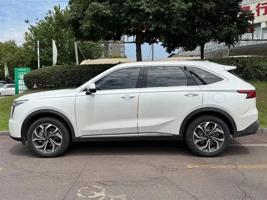 Haval Xiaolong MAX 2023 1.5L Hi4 105 4WD Navigator Edition — миниатюра 3
