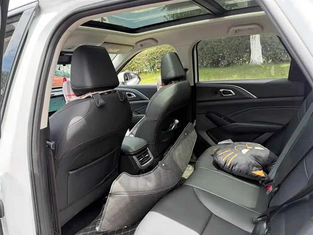 Haval Xiaolong MAX 2023 1.5L Hi4 105 4WD Navigator Edition — миниатюра 9