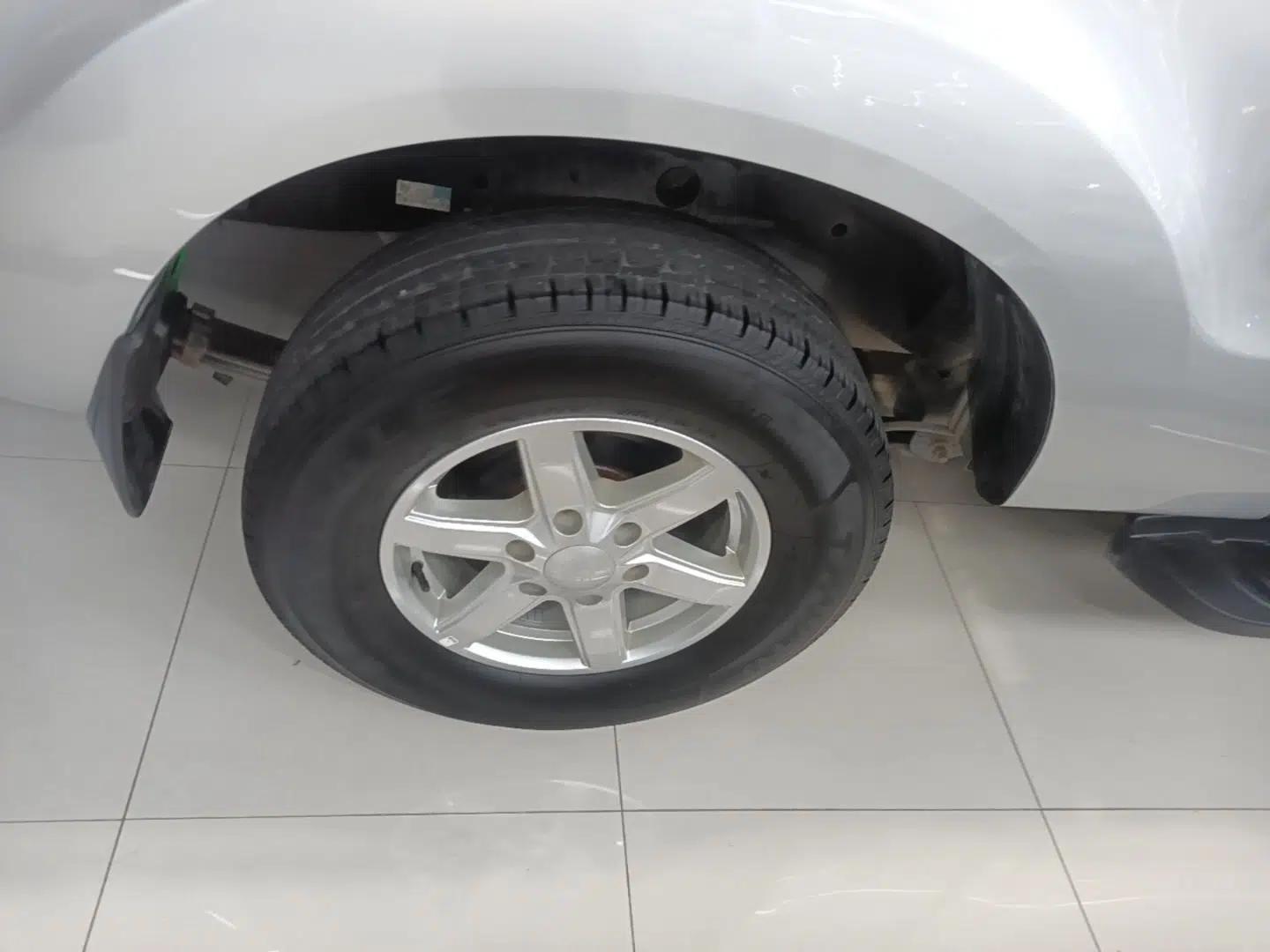 JMC Baodian 2020 2.5T Diesel Two-Wheel Drive Comfort Edition Long Wheelbase JX4D25A6L — миниатюра 11