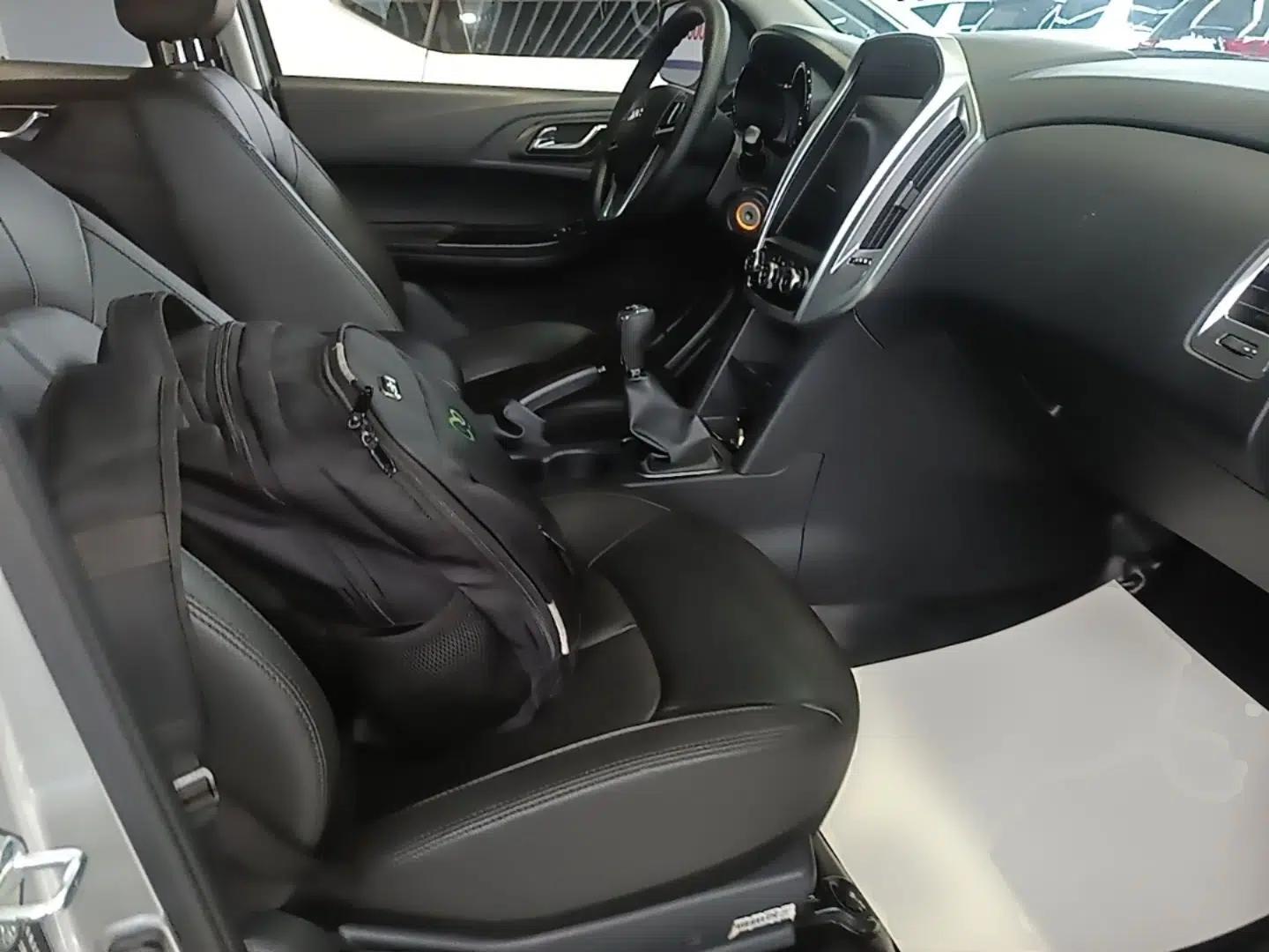 JMC Baodian 2020 2.5T Diesel Two-Wheel Drive Comfort Edition Long Wheelbase JX4D25A6L — миниатюра 19