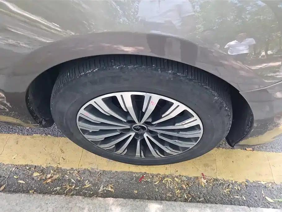 Hongqi H7 2018 2.0T Flagship Edition — миниатюра 6