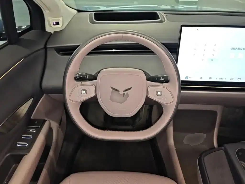 Hongqi Tiangong 06 2025 660 4WD Smart Selection Edition — миниатюра 11
