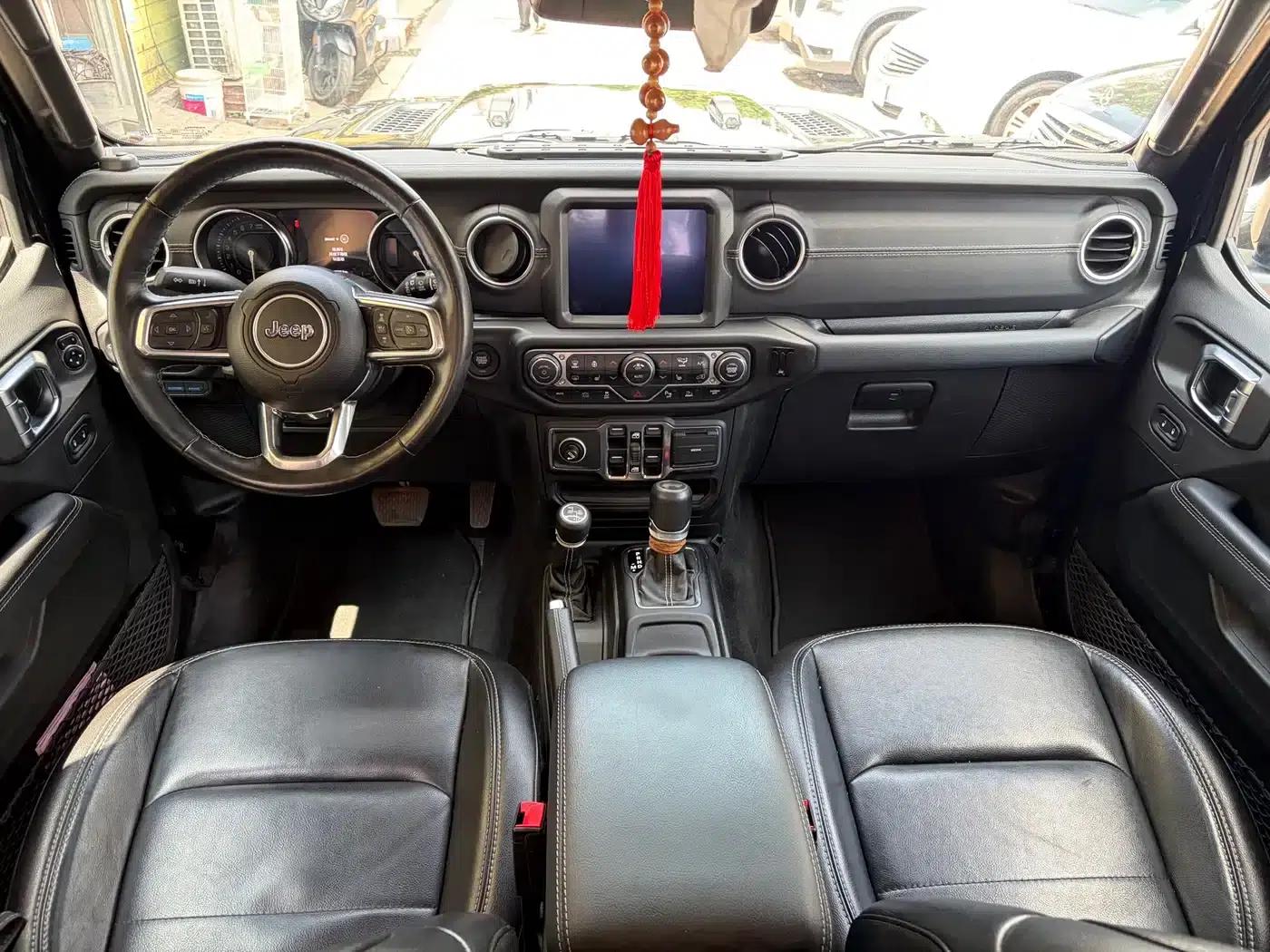 Jeep Wrangler New Energy 2021 Model 4-Door 2.0T 4xe Sahara — миниатюра 17