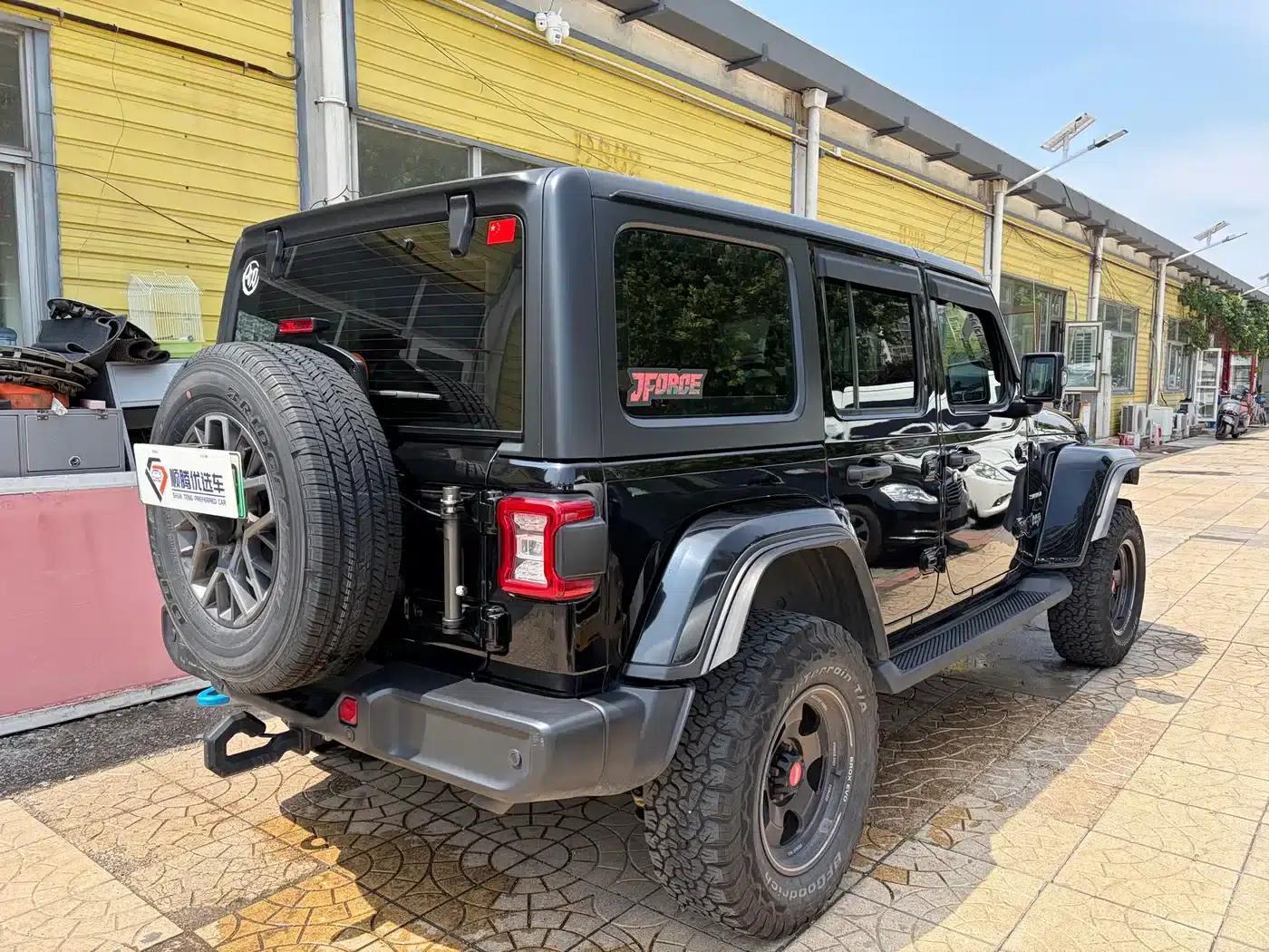 Jeep Wrangler New Energy 2021 Model 4-Door 2.0T 4xe Sahara — миниатюра 4