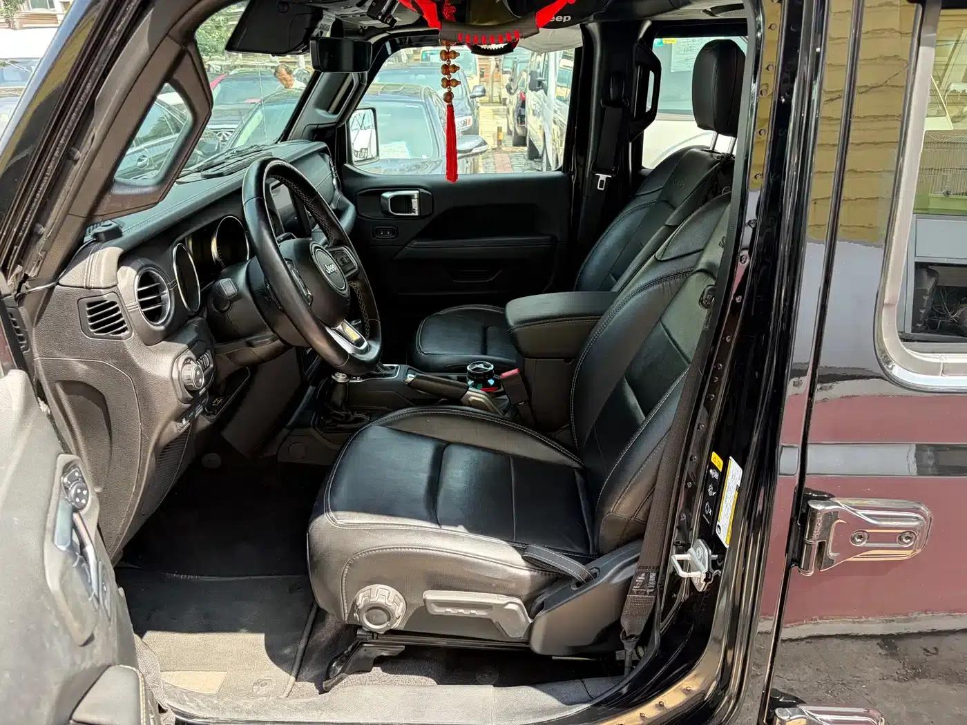 Jeep Wrangler New Energy 2021 Model 4-Door 2.0T 4xe Sahara — миниатюра 7