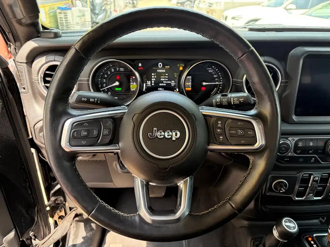 Jeep Wrangler New Energy 2021 Model 4-Door 2.0T 4xe Sahara — миниатюра 10