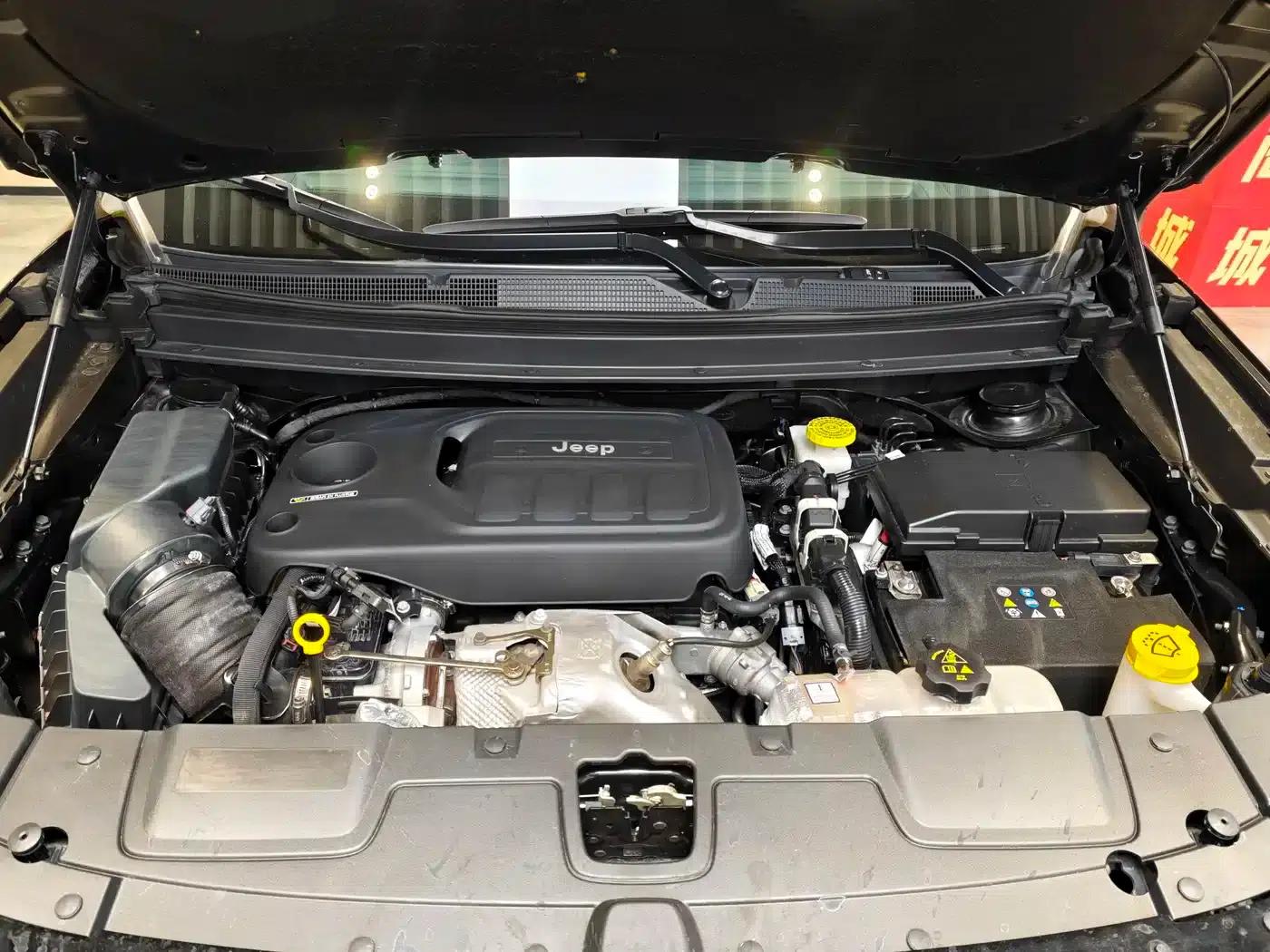 Grand Commander 2020 2.0T AWD Elite Enhanced Edition — миниатюра 17