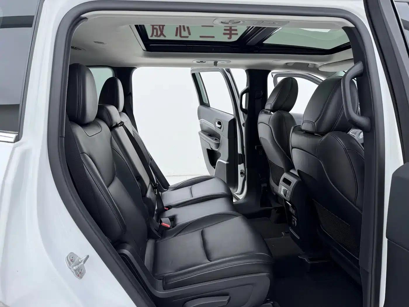 Grand Commander 2020 2.0T AWD Elite Enhanced Edition — миниатюра 10