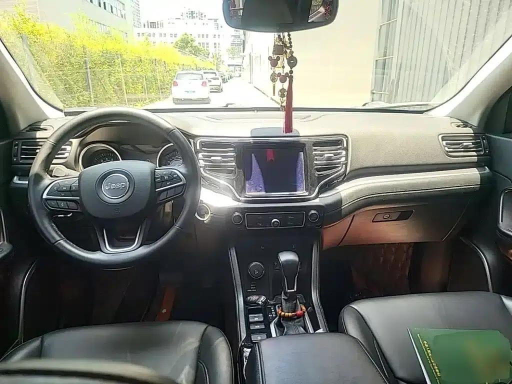 Commander 2018 2.0T 4WD Premium Edition (National V Emission Standard) — миниатюра 16