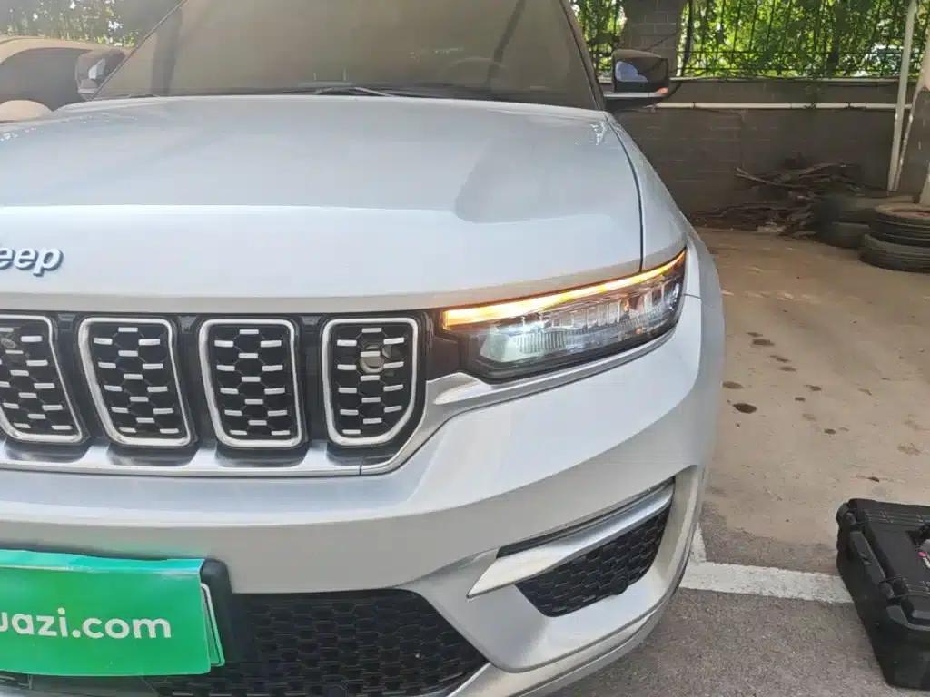 2023 Jeep Grand Cherokee 4xe Imported Model 4xe Peak Edition — миниатюра 24