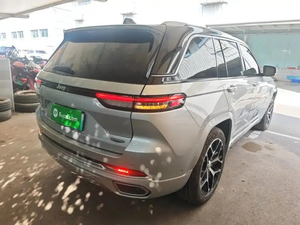 2023 Jeep Grand Cherokee 4xe Imported Model 4xe Peak Edition — миниатюра 7