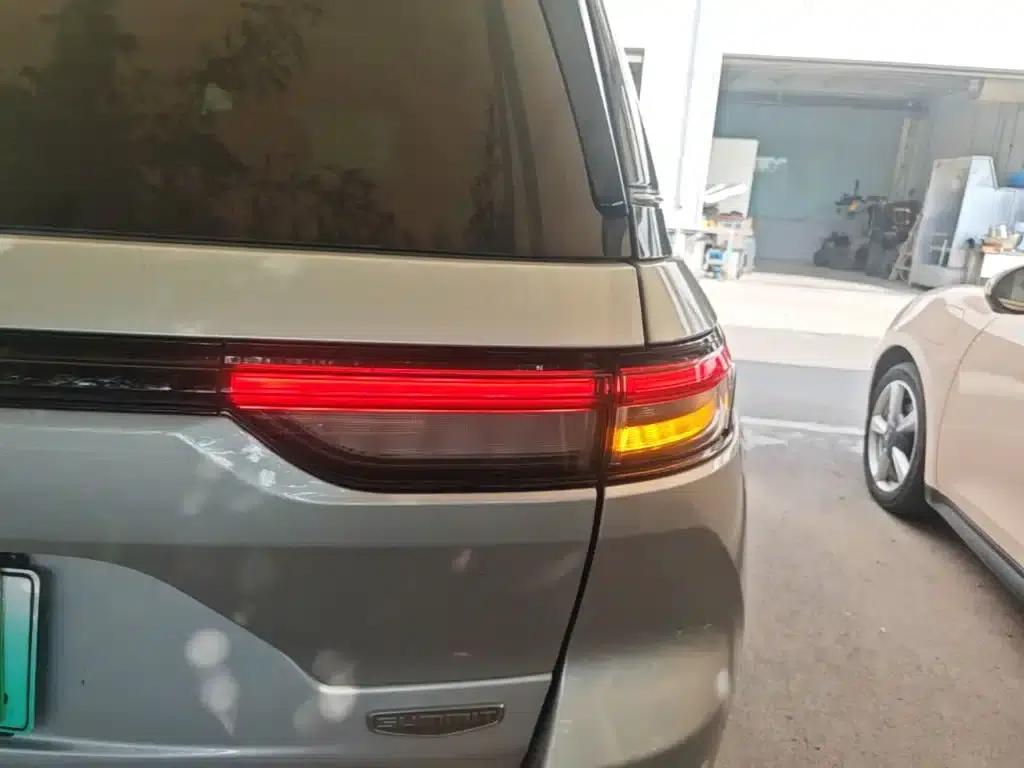 2023 Jeep Grand Cherokee 4xe Imported Model 4xe Peak Edition — миниатюра 8