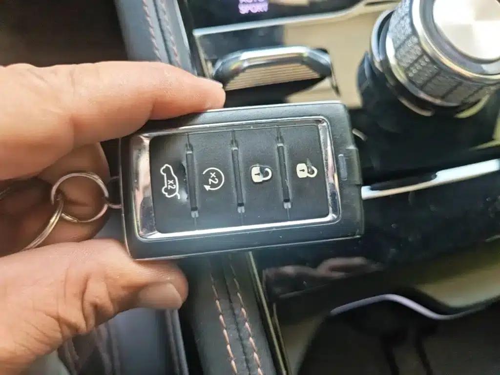 2023 Jeep Grand Cherokee 4xe Imported Model 4xe Peak Edition — миниатюра 9