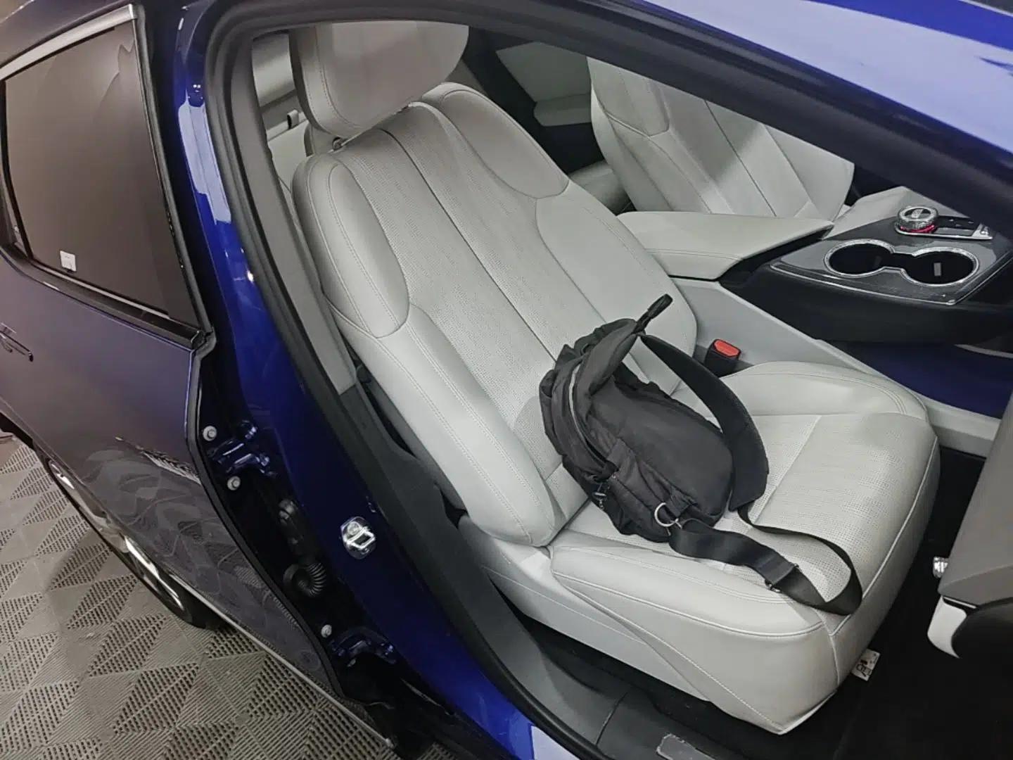 Cadillac OPTIQ 2024 Standard Range Version — миниатюра 19