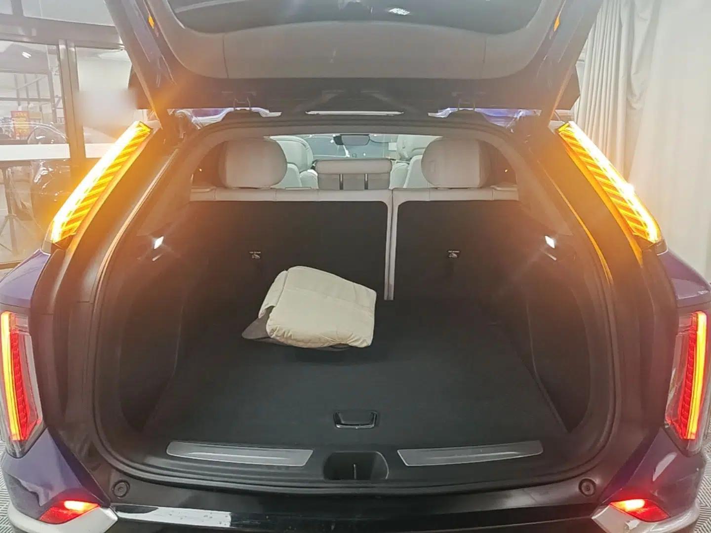 Cadillac OPTIQ 2024 Standard Range Version — миниатюра 22