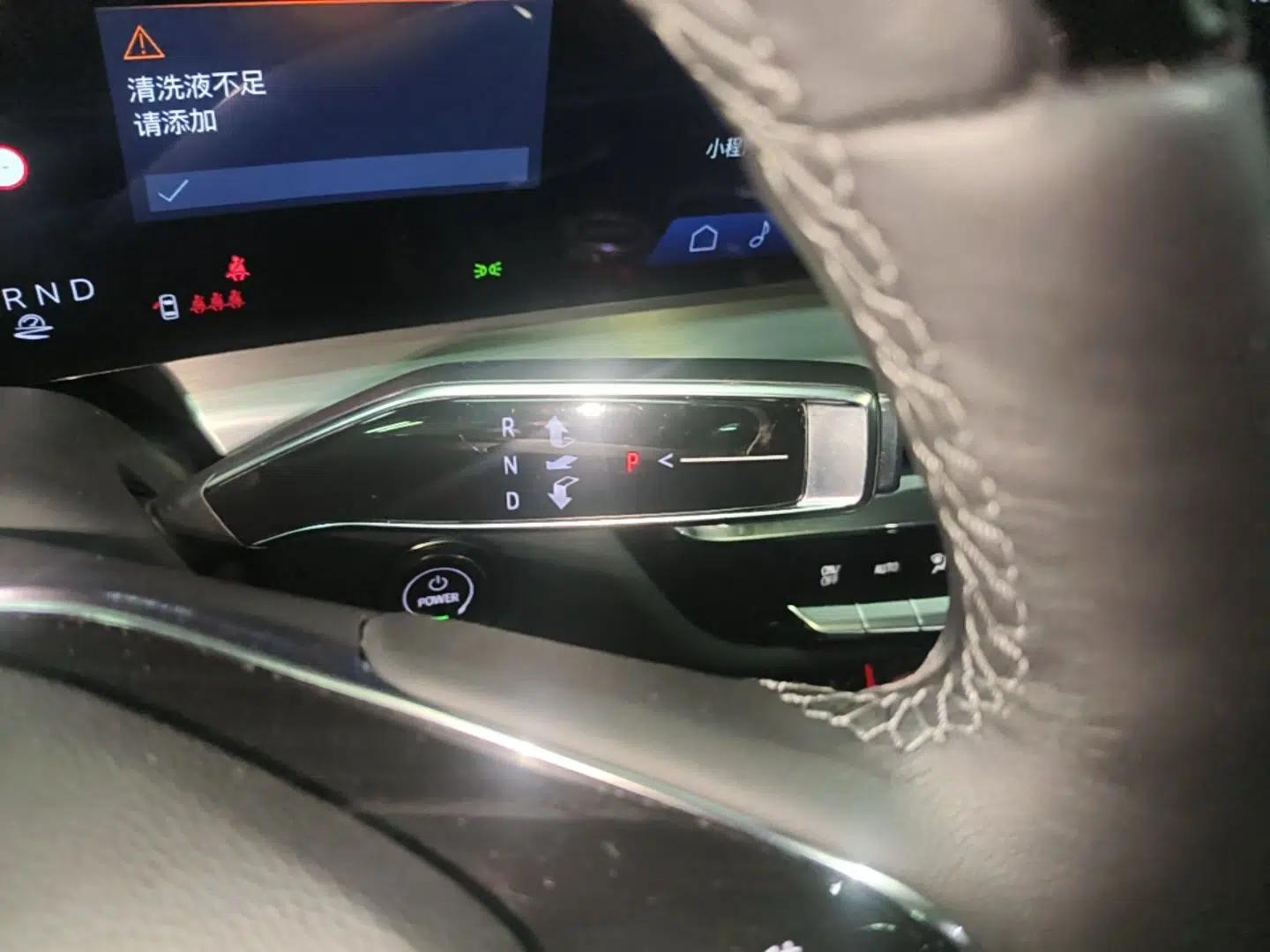 Cadillac LYRIQ 2022 Rear-Drive Long-Range Luxury Edition — миниатюра 16