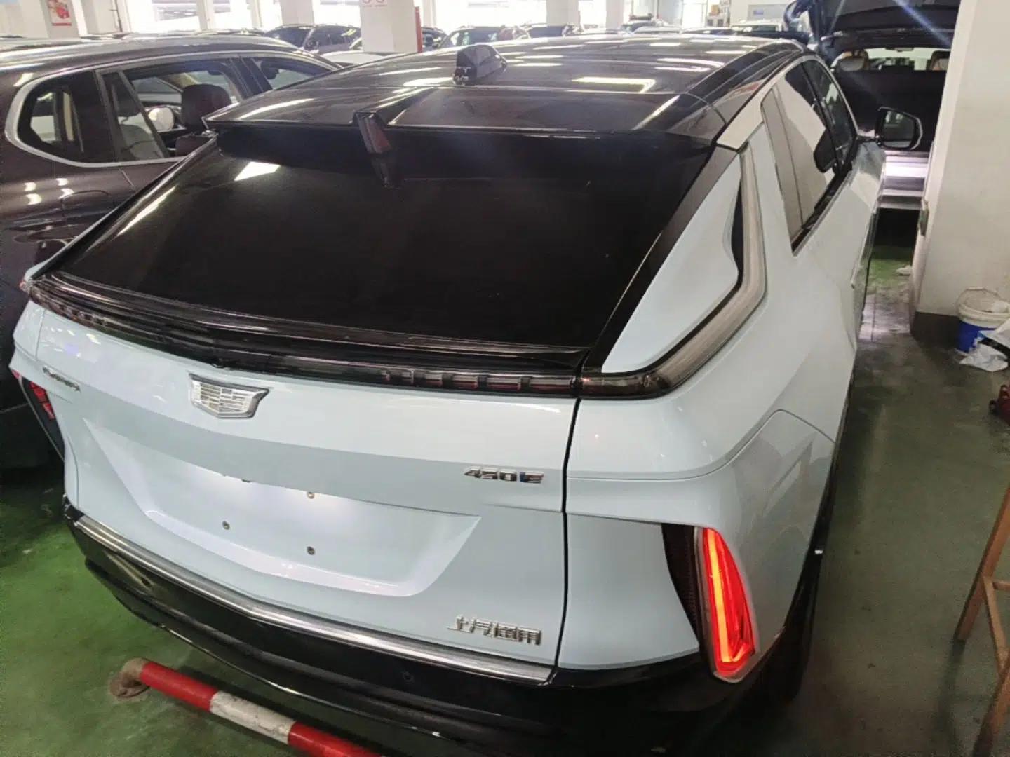 Cadillac LYRIQ 2022 Rear-Drive Long-Range Luxury Edition — миниатюра 5
