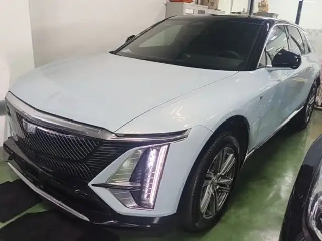 Cadillac LYRIQ 2022 Rear-Drive Long-Range Luxury Edition
