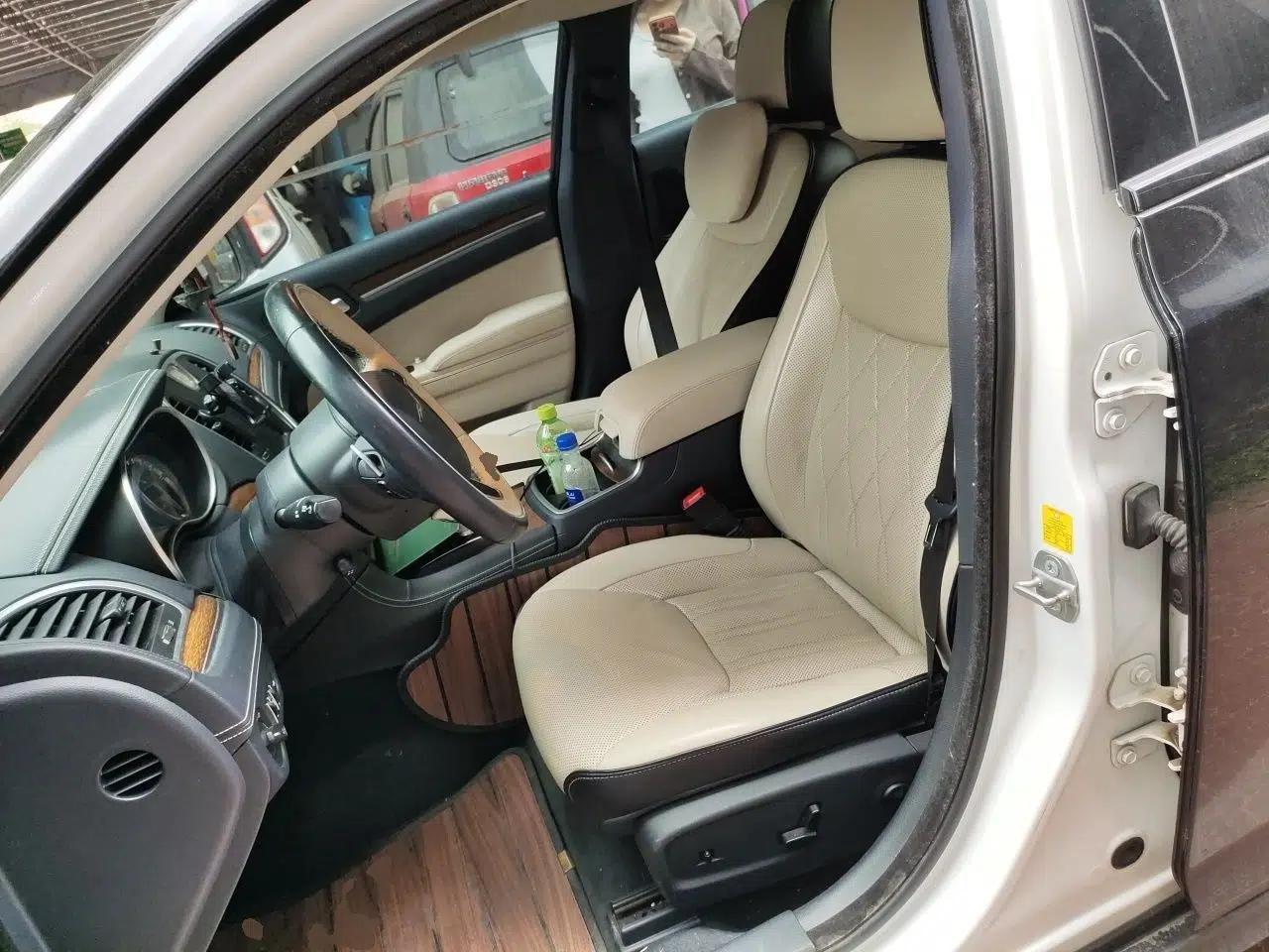 Chrysler 300C 2016 3.0L Supreme Edition — миниатюра 15
