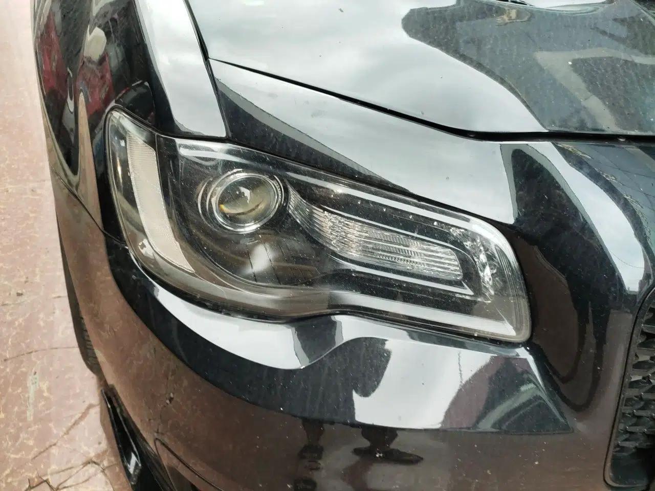 Chrysler 300C 2016 3.0L Supreme Edition — миниатюра 7