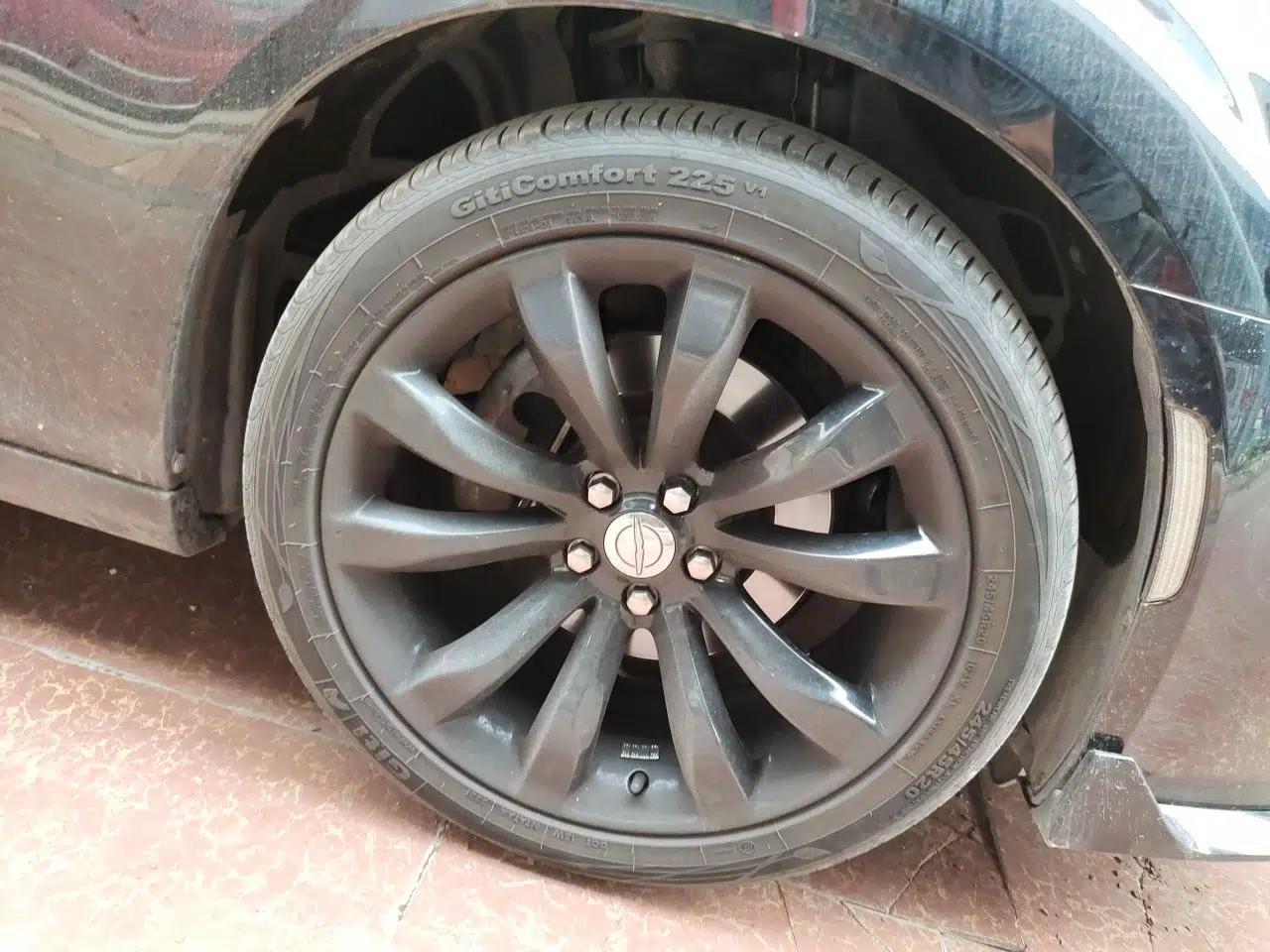 Chrysler 300C 2016 3.0L Supreme Edition — миниатюра 8