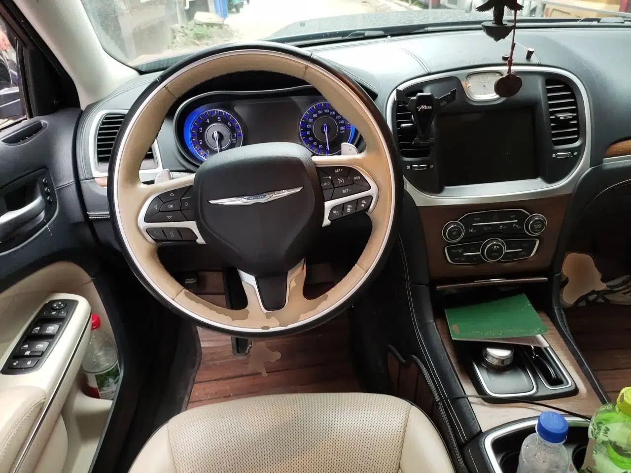 Chrysler 300C 2016 3.0L Supreme Edition — миниатюра 10