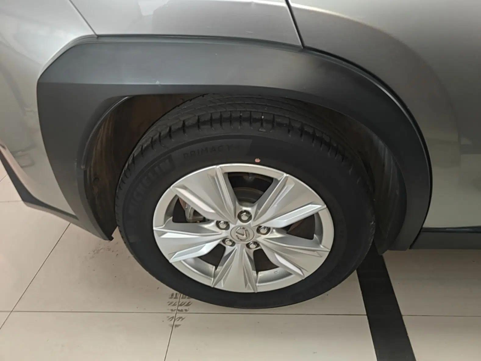 Lexus UX 2020 200 Special Edition — миниатюра 11