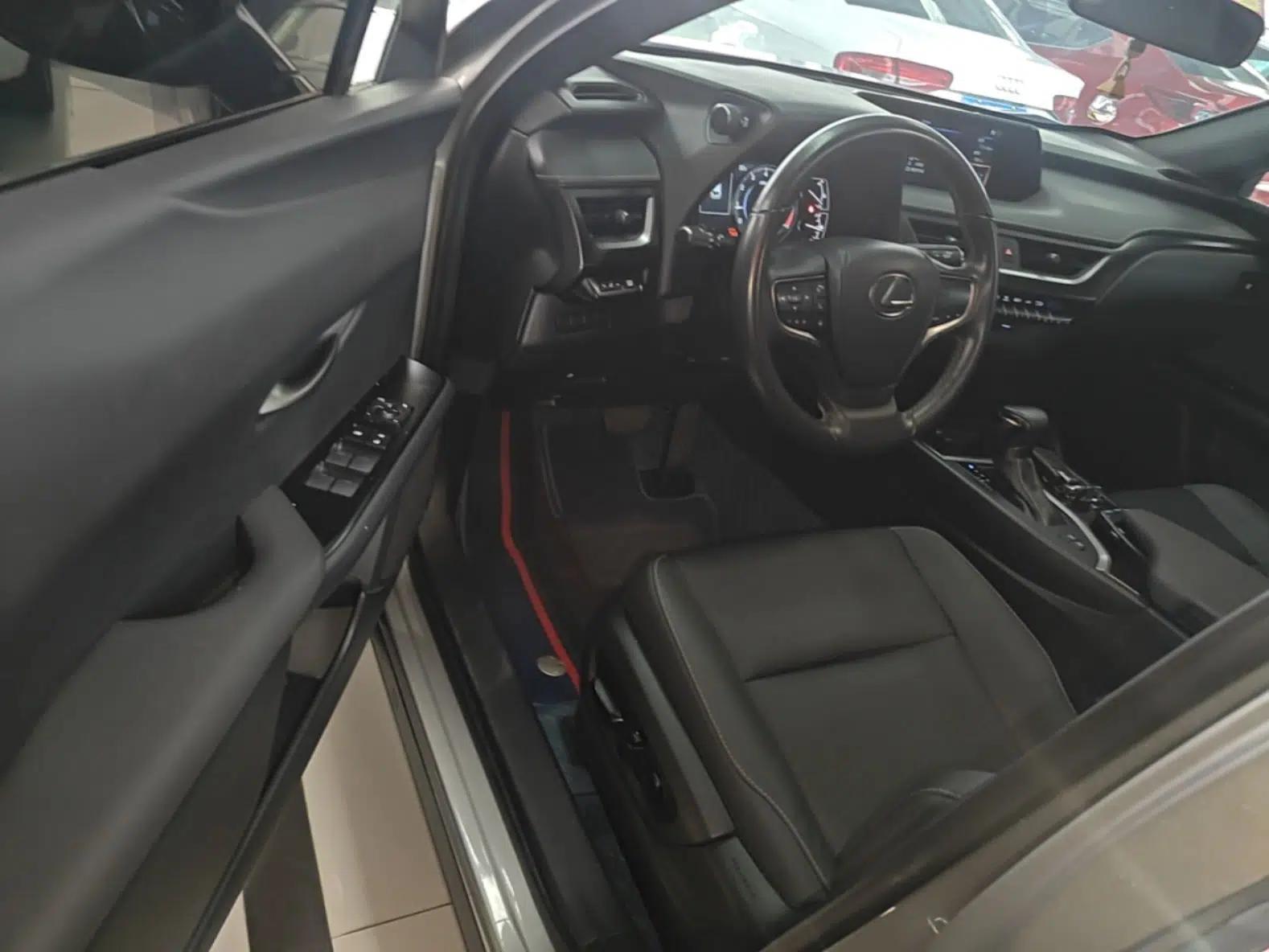 Lexus UX 2020 200 Special Edition — миниатюра 18