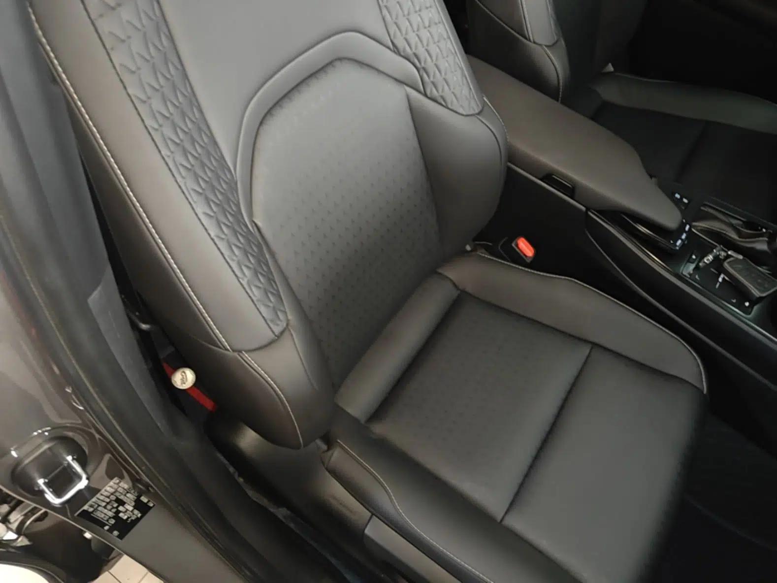 Lexus UX 2020 200 Special Edition — миниатюра 19
