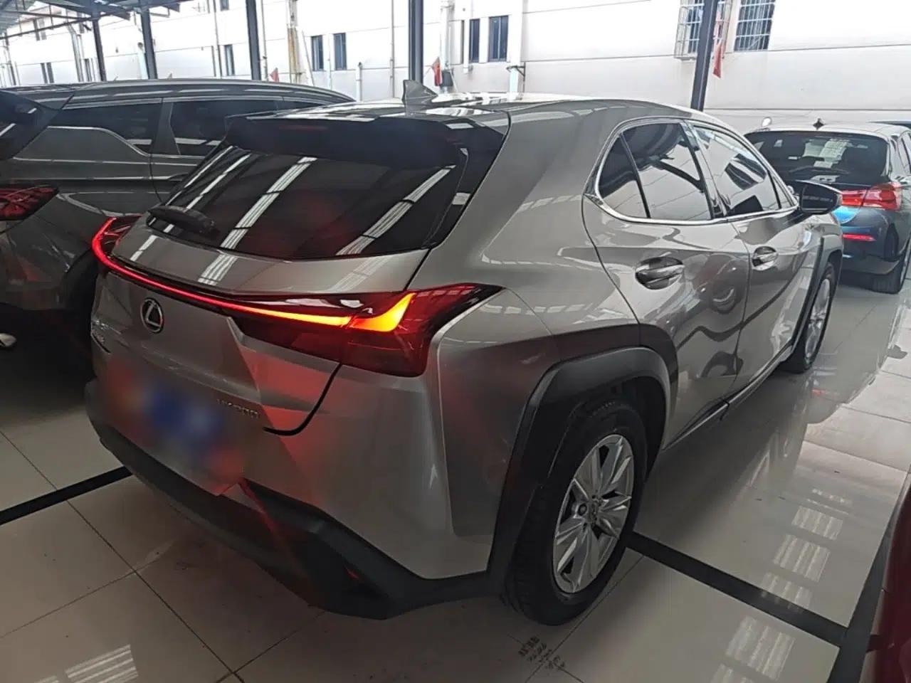 Lexus UX 2020 200 Special Edition — миниатюра 6