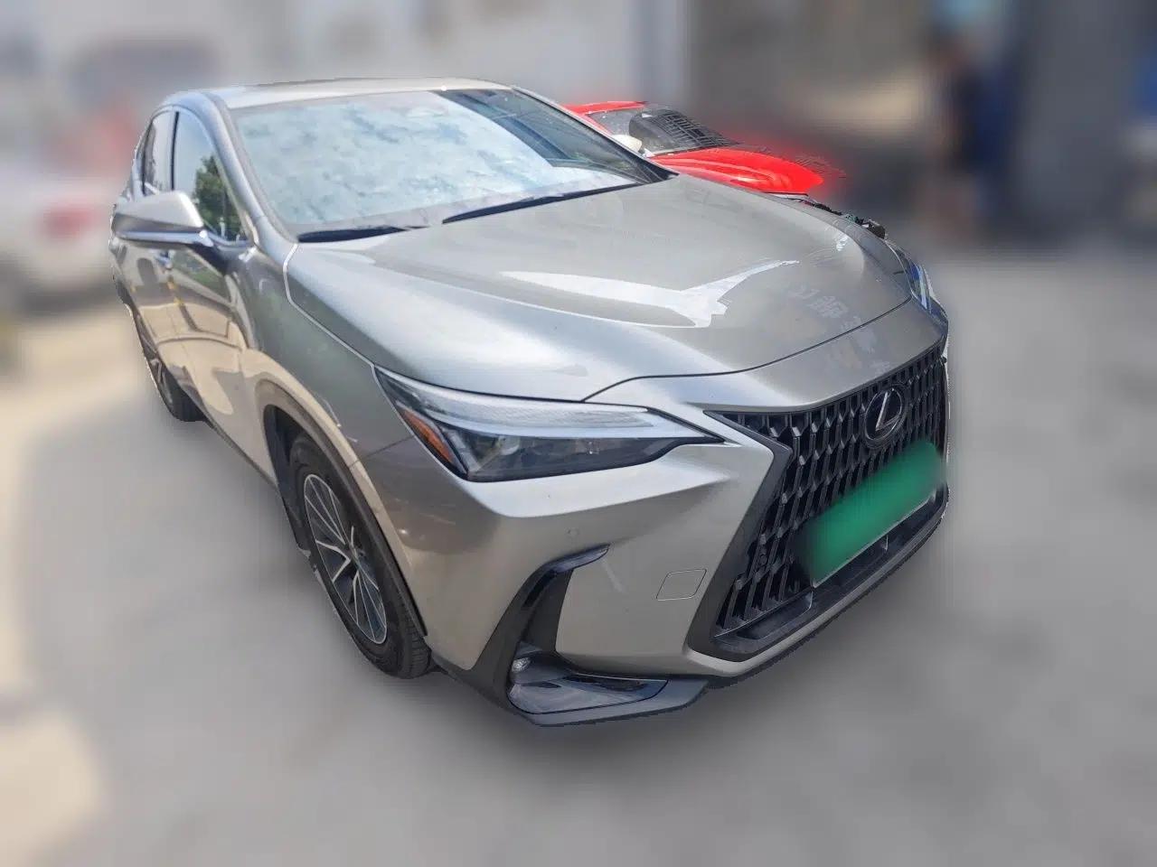 Lexus NX New Energy 2023 400h+ Comfort Edition — миниатюра 3