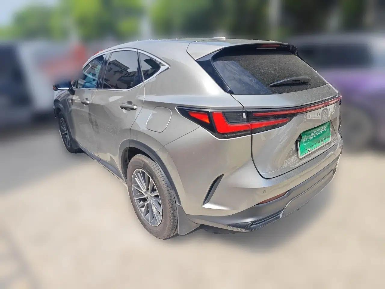 Lexus NX New Energy 2023 400h+ Comfort Edition — миниатюра 4